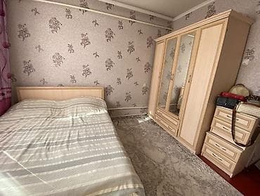 мебельные гарнитуры: Продаётся комплект мебели для дома. 1) Письменный стол с надстройкой — 7