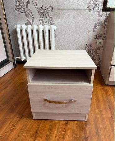 Кийим үчүн комоддор: Кийим үчүн комод, Колдонулган, Күзгүсү менен, ЛДСП — 3