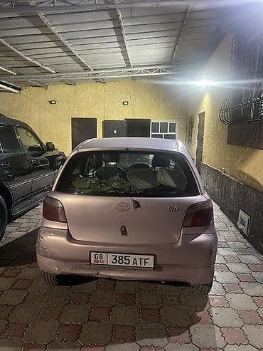 golf vento: Toyota Vitz: 2000 г., Автомат, Бензин, Хэтчбэк — 1