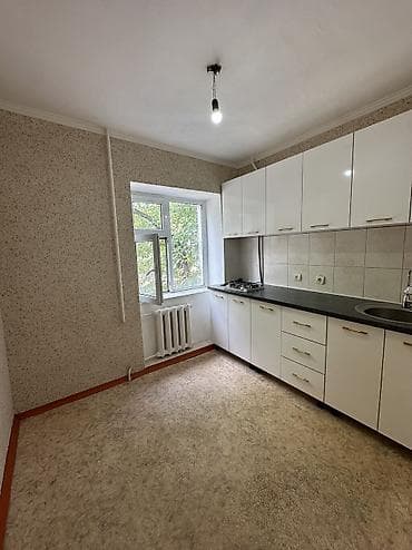 2 room flat: 2 комнаты, 41 м², Хрущевка, 2 этаж, Косметический ремонт — 1