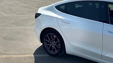 byd e2 2023: Tesla Model 3: 2021 г., Электромобиль, Седан — 9