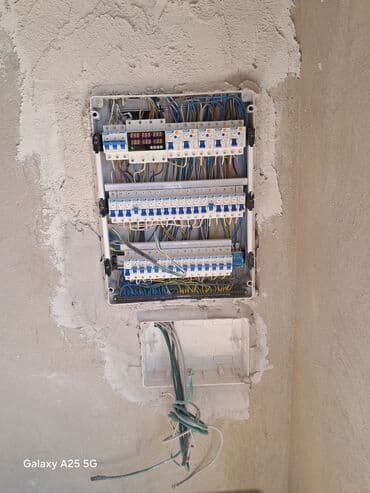 требуется электрик для ремонта квартиры: Элктро монтаж жасайбыз, качественно 

опыт 7 лет — 3