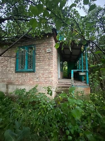 Продаю дачу участок 5 соток, на участке есть дом 2 ком. Расположение 5