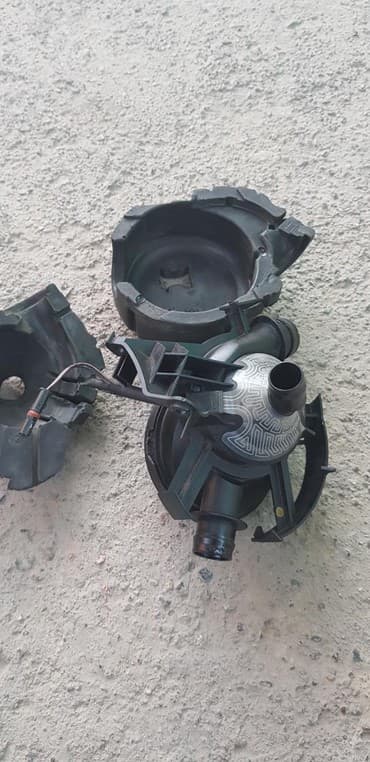 меняю доплатой мне: Продаю ( КВКГ ) Маслоотделитель системы вентиляции картера BMW E90 E60 — 2