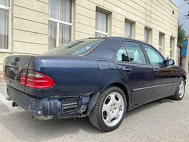 продаю аварийная авто: Mercedes-Benz E-класс AMG: 2000 г., 5.5 л, Автомат, Бензин, Седан — 4