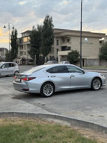 очен срочно: Lexus ES: 2022 г., 2.5 л, Автомат, Гибрид, Седан — 6