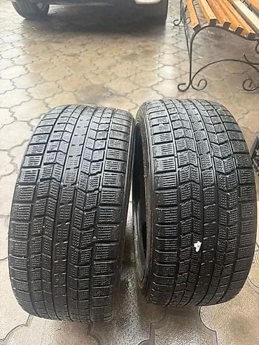 Зимние шины (пара), размер 225/45 R17. - Тип: зимние, ненашипованные