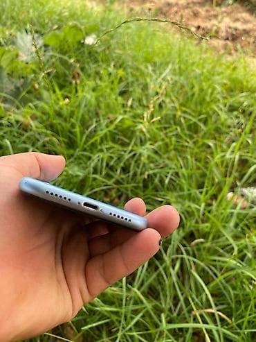 IPhone Xr, 64 ГБ, Синий, Зарядное устройство, Защитное стекло, Чехол, 77 % — 2