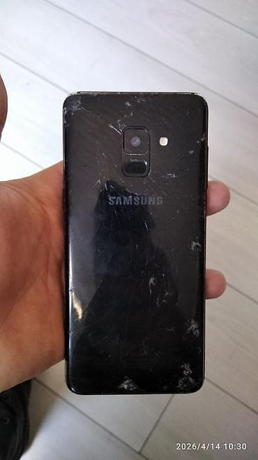Samsung Galaxy A8 2018, 32 ГБ, цвет - Черный, 2 SIM