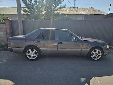 Унаа: Mercedes-Benz E-Class: 1991 г., 2.3 л, Кол менен иштөөчү, Бензин, Седан — 3