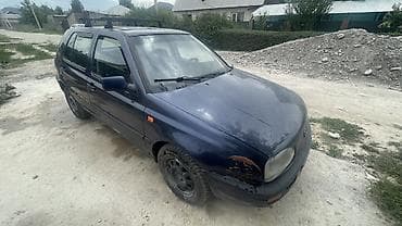 Унаа: Volkswagen Golf: 1993 г., 1.6 л, Кол менен иштөөчү, Бензин, Хетчбек — 1