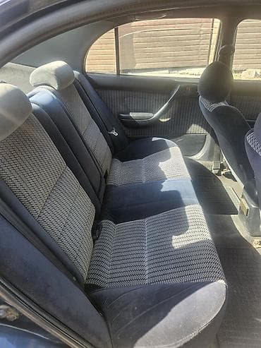 тико 2: Toyota Carina E: 1993 г., 2 л, Кол менен иштөөчү, Бензин, Седан — 9