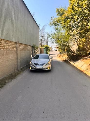 гольф первый: Hyundai Sonata: 2013 г., 2 л, Автомат, Газ, Седан — 4