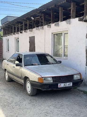 Audi 100: 1986 г., 1.8 л, Механика, Бензин, Седан