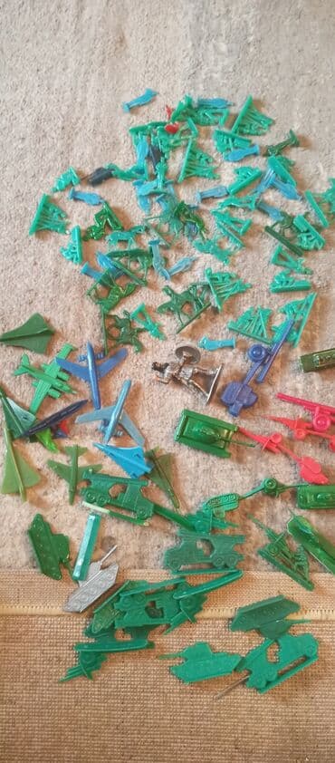 игрушечные дрели: Сделанные в СССР раритет Набор пластиковых солдатиков и военной — 6
