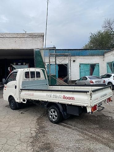 Легкий грузовик, Hyundai, Стандарт, До 1 т at lalafo.kg Легкий грузовик, Hyundai, Стандарт, До 1 т