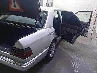 кант 1 май: Mercedes-Benz W124: 1992 г., Механика, Бензин, Седан — 9