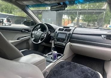 Toyota Camry: 2012 г., 2.5 л, Автомат, Гибрид, Седан — 4