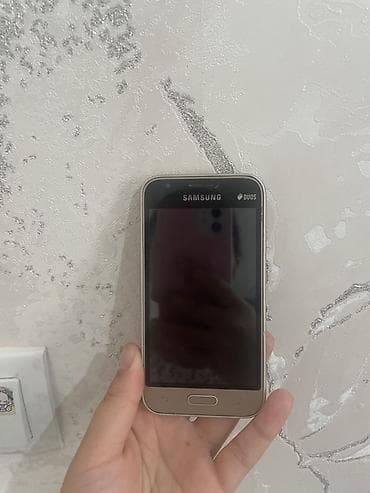 телефон коко: Samsung Galaxy J2 2016, Б/у, 8 ГБ, цвет - Золотой, 2 SIM — 2