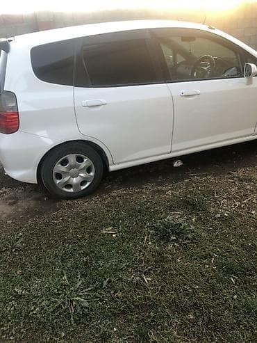 Унаа сатуу: Honda Fit: 2004 г., 1.3 л, Вариатор, Бензин, Хетчбек — 4