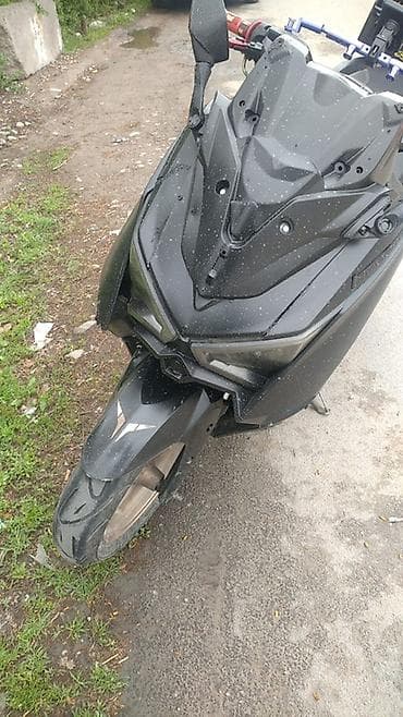 ск шерой: Скутер LYMOTO (черный), макси-класс, автомат. Z Max 200 куб на ходу — 5