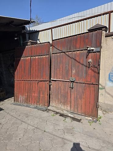 Распашные ворота: Металлические распашные ворота с калиткой - Материал: стальной лист с — 2