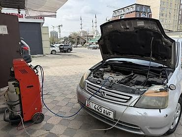 nissan note e11: Honda Stream: 2002 г., 2 л, Автомат, Бензин, Минивэн — 9