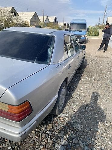 ford transit 2003: Mercedes-Benz W124: 1986 г., Седан — 2