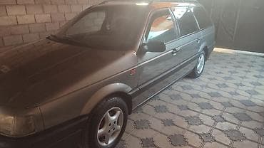 автомобили: Volkswagen Passat: 1992 г., 1.8 л, Механика, Бензин, Универсал — 3