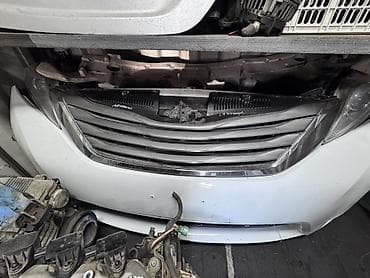Транспорт: Бампер Toyota, Оригинал — 2
