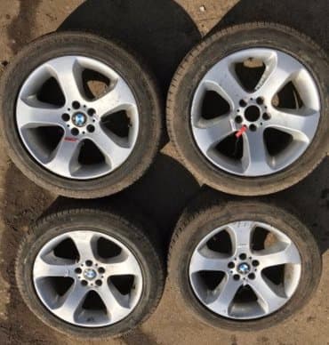 corolla runx: BMW — 3