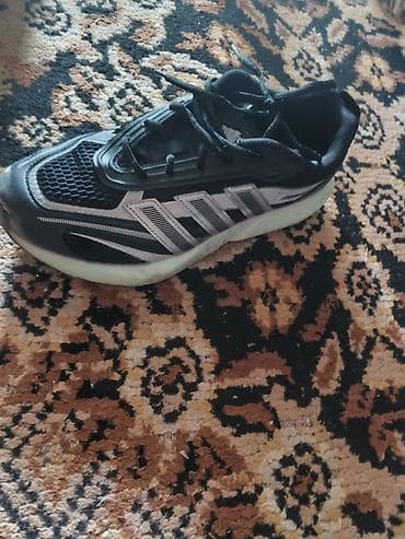 nike react: Мужские кроссовки, 42, Adidas, Б/у, цвет - Черный, Самовывоз — 2