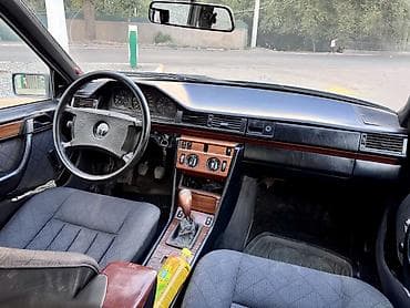 Транспорт: Mercedes-Benz W124: 1988 г., 2.3 л, Механика, Бензин, Седан — 6