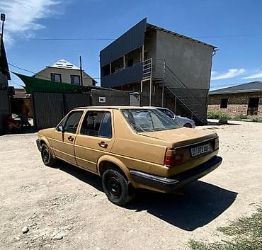 Унаа: Volkswagen Jetta: 1984 г., 1.6 л, Кол менен иштөөчү, Бензин, Седан — 4