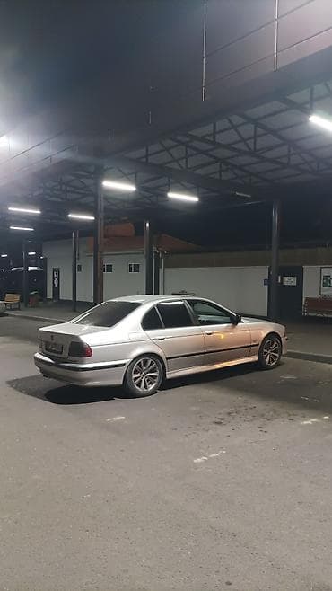 camry 2020: BMW 5 series: 2001 г., 3 л, Механика, Дизель, Седан — 4