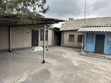ош квартира сутичный: Продается дом с просторным двором и хозяйственными постройками. Перед — 6
