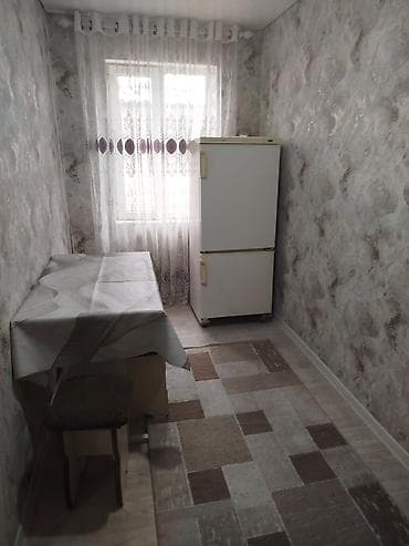 обмен квартиры на авто: Уютная меблированная комната - Просторная комната с окном и плотными — 5