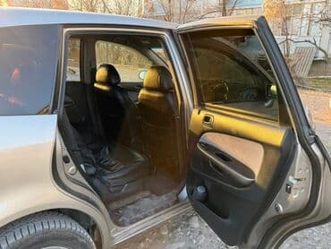 куплю хонда степвагон в бишкеке: Honda Stream: 2001 г., 2 л, Автомат, Бензиновая, Универсал — 6