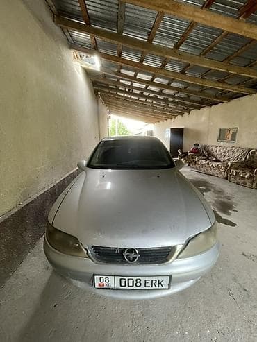 кия 3: Opel Vectra: 2000 г., 1.8 л, Автомат, Хэтчбэк — 5