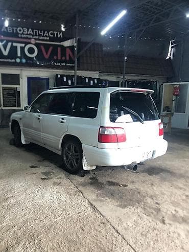 Subaru Forester: 2001 г., Бензин, Универсал — 3