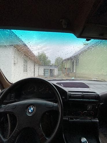 BMW 5 series: 1992 г., 0.2 л, Механика, Седан — 4