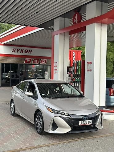 Унаа сатуу: Toyota Prius: 2021 г., 1.8 л, Автомат, Гибрид, Лифтбек — 1