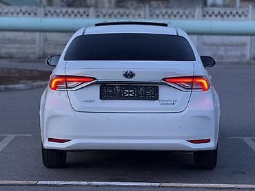 mark 2 110: Toyota Corolla: 2020 г., 1.8 л, Автомат, Гибрид, Седан — 5
