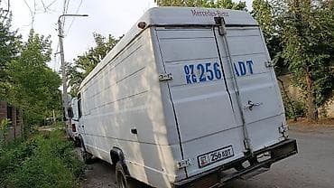 ford ram: Легкий грузовик, Mercedes-Benz — 3