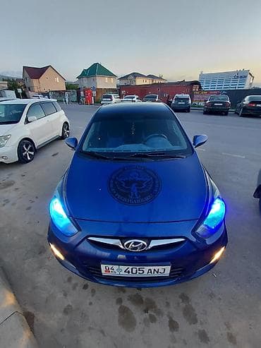 аварийный битый сузулгон: Hyundai Solaris: 2012 г., 1.6 л, Автомат, Газ, Седан — 2