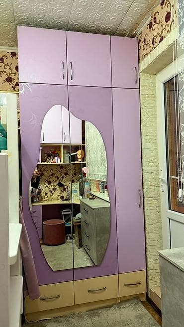 детский спальный: Детская мебель: двухъярусная кровать и высокий шкаф-купе с зеркалами — 2