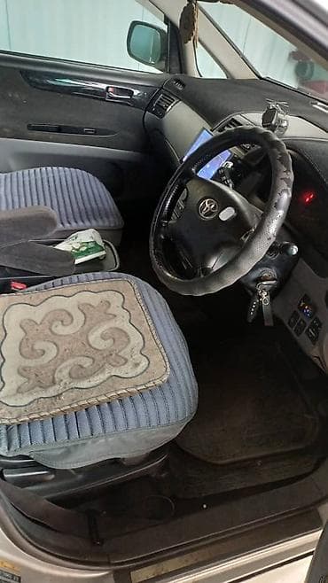 corolla spacio: Toyota Ipsum: 2002 г., Автомат, Бензин, Минивэн — 4