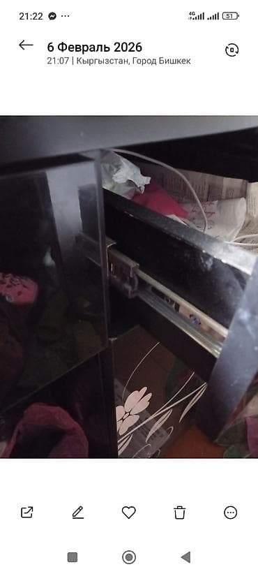 продаю камод: Тумба для вещей и одежды, С зеркалом, ЛДСП, Самовывоз, цвет - Черный — 6