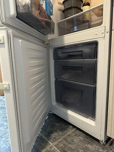 fridge: Холодильник Avest, Б/у, Двухкамерный, 53 * 145 * 51 — 2