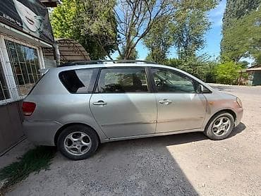 редуктор раф4: Toyota Avensis Verso: 2002 г., 2 л, Механика, Бензин, Минивэн — 4